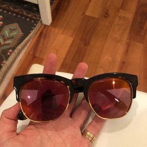 Wild fox reflective sunnies